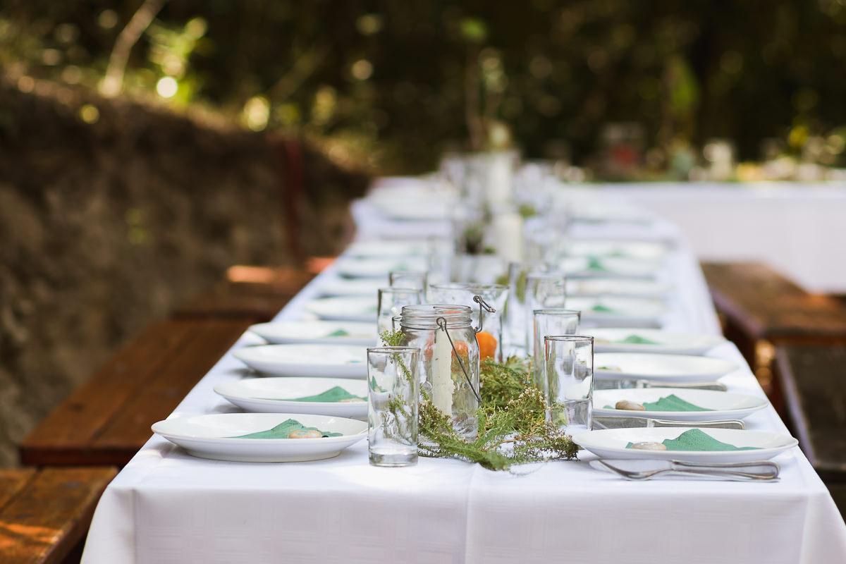 Outdoor wedding reception table as photographed by sedgefield photographer moi du toi