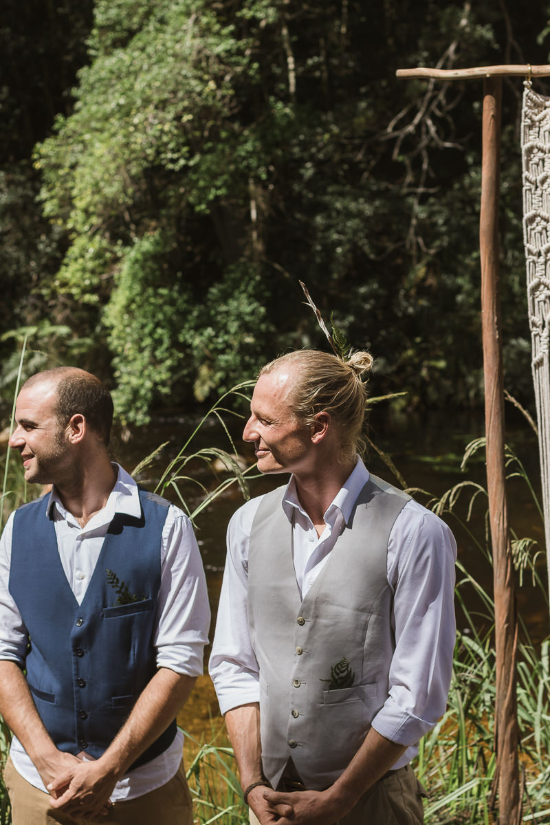 outdoor weddings photos taken near a river at Hoekwil Garden Route during a wedding shoot with moi du toi photography