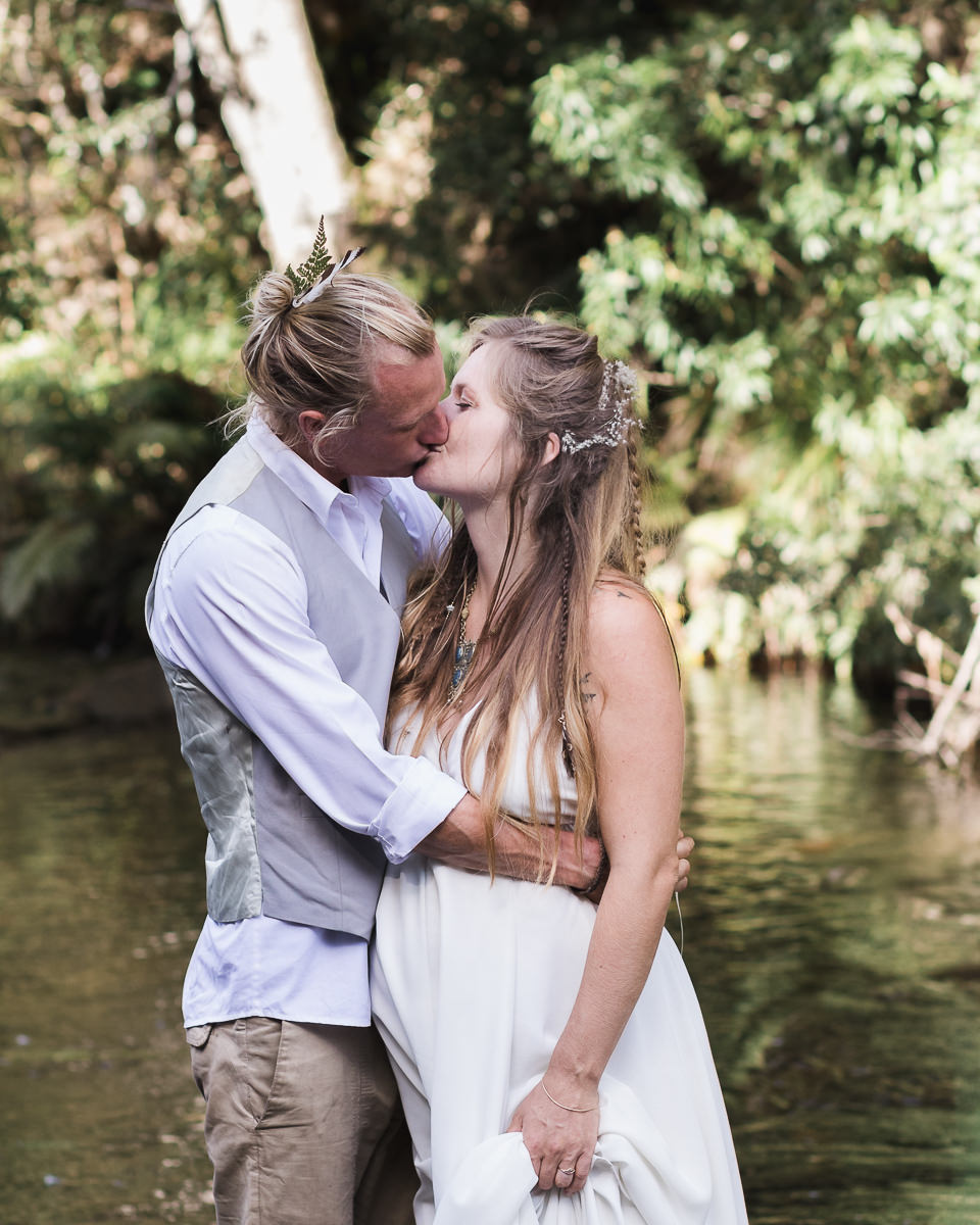 outdoor weddings photos taken near a river at Hoekwil Garden Route during a wedding shoot with moi du toi photography
