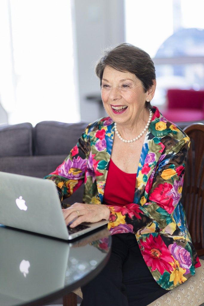 woman smiling sitting pose personal branding photo session knysna