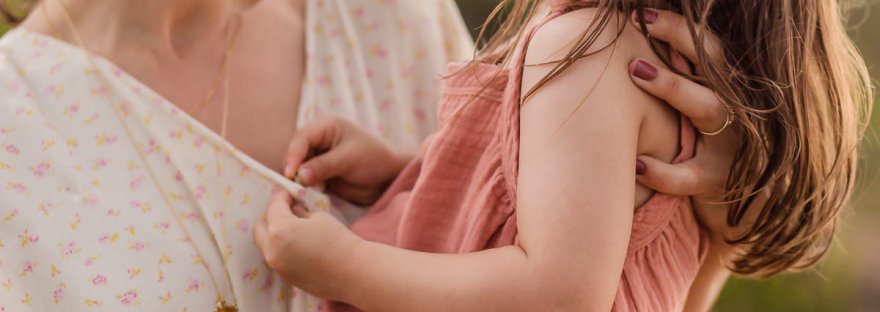 light and airy family photo shoot at Brenton on Sea photographed by moi du toi photography